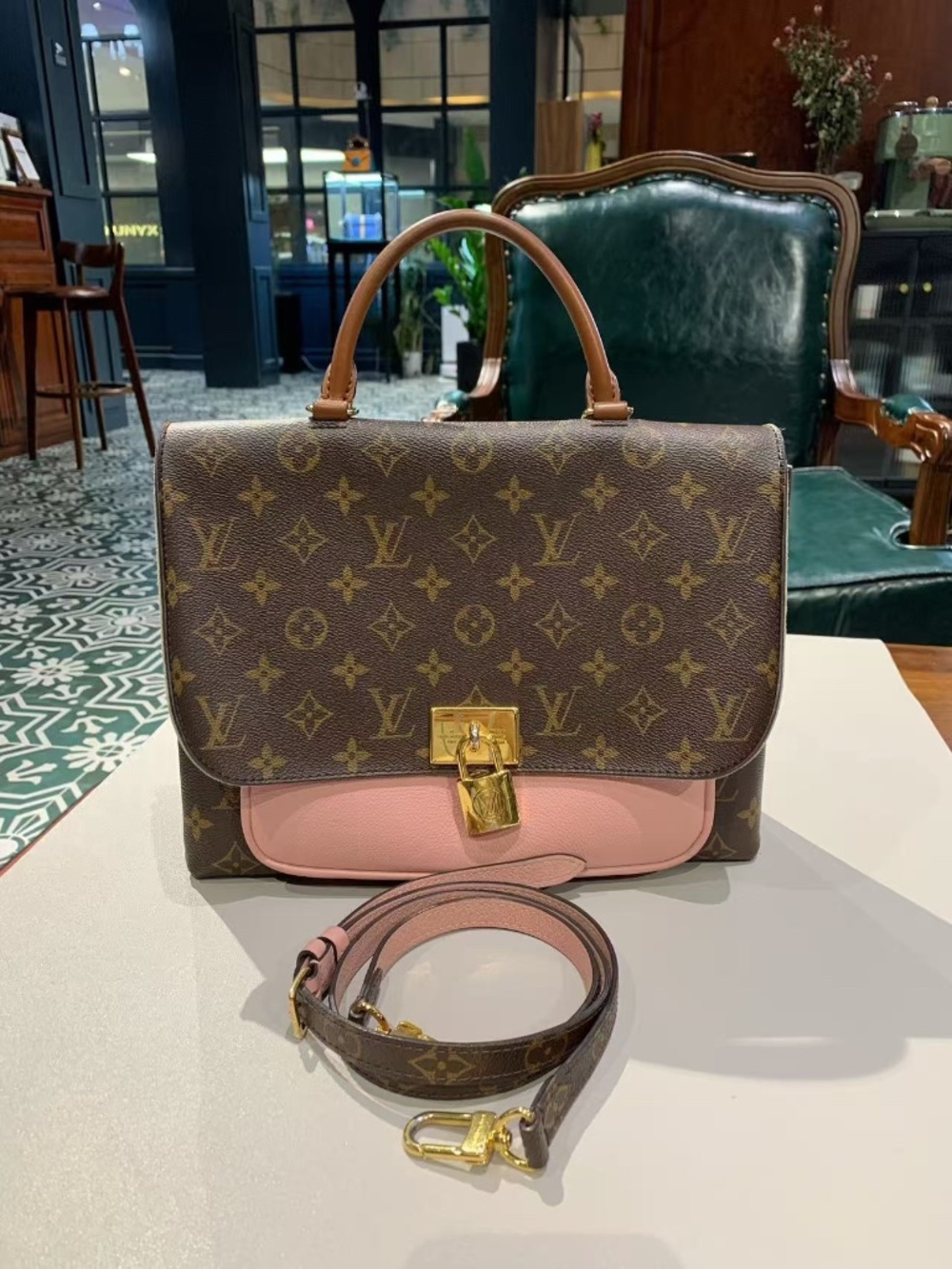 N16 Pre-Owned Louis Vuitton Marignan Pink Leather Monogram Messager Bag 29cm